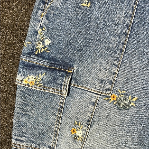 Driftwood Embroidered Cargo Straight Jeans, Womens Plus Size 20 - Picture 4 of 9